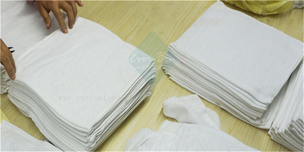 China Bulk Custom Small White hand cotton towels custom bulk cotton washcloth supplier